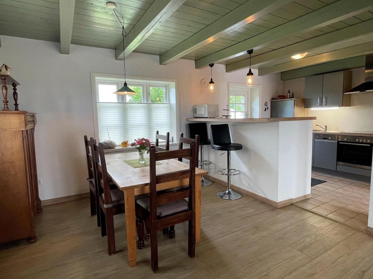 Das Puppenhaus, Reetdach, Sauna, Kamin, Eingezaeunt, Badewanne, Haustiere Willkommen Emmelsbüll-Horsbüll Exteriör bild